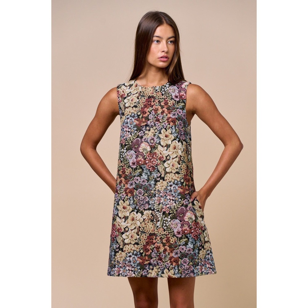 NWOT La Lavon Camdyn Floral Mini Dress Tapestry Shift Sleeveless Multicolor S